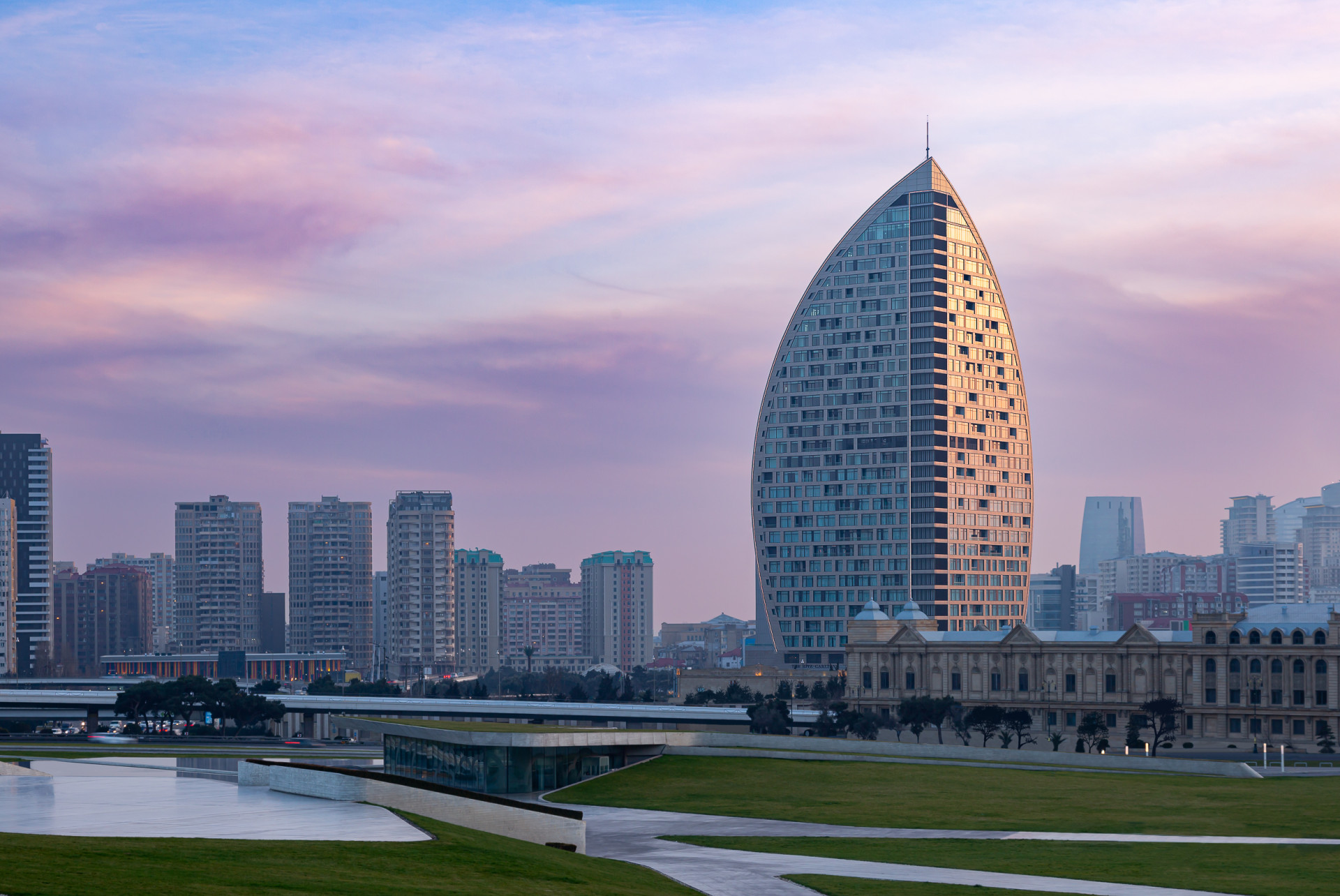 News about - (Ad) THE RITZ-CARLTON, BAKU LAUNCHES 'THE SIGNATURE JOURNEY' WITH CHEF DENNIS HUWAË, OF ONE MICHELIN-STARRED RESTAURANT DAALDER - PHOTO