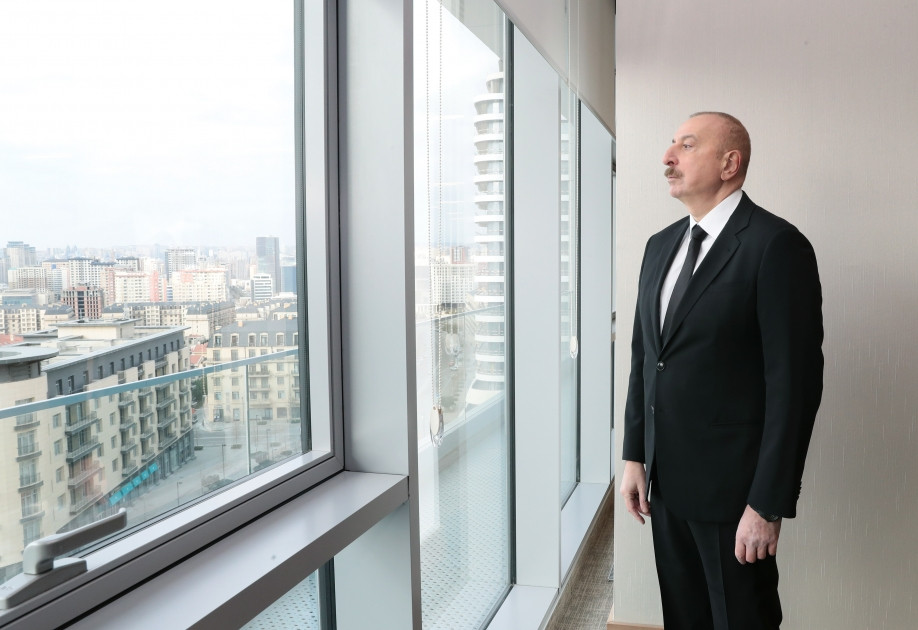 192541-0323423.jpg + President Ilham Aliyev views construction and redevelopment works, conditions created in Office building in Central Park Quarter of Baku White City News about - President Ilham Aliyev views construction and redevelopment works, conditions created in Office building in Central Park Quarter of Baku White City