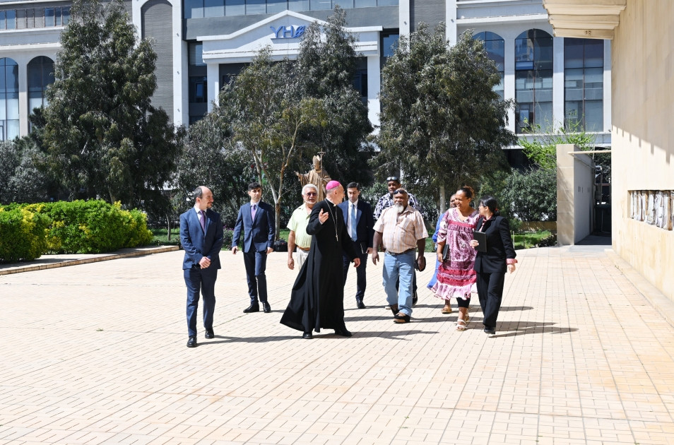 News about - Chair of New Caledonian Congress Committee visits St. Mary's Catholic Church in Baku