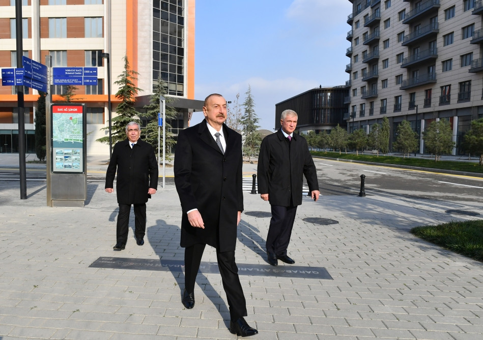 180258-0681285.jpg + President Ilham Aliyev viewed works done at Central Park Quarter of Baku White City News about - President Ilham Aliyev viewed works done at Central Park Quarter of Baku White City
