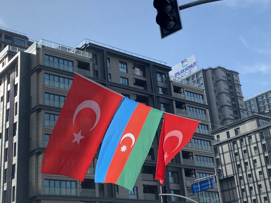 157589-0702629.jpg + “Azerbaijan” Avenue launched in Istanbul’s oldest district (PHOTOS) News about - “Azerbaijan” Avenue launched in Istanbul’s oldest district (PHOTOS)