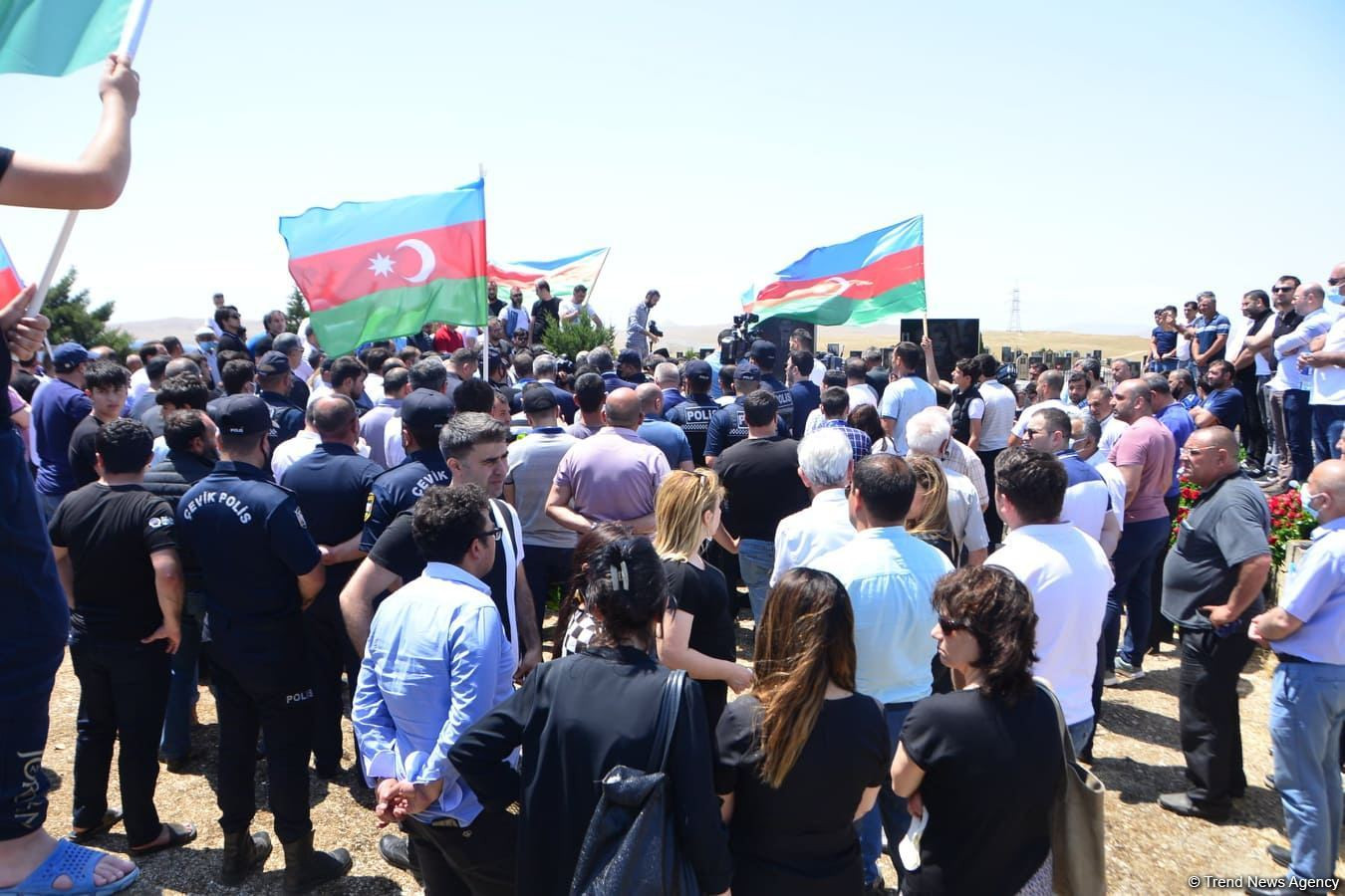 News about - Baku hosts funeral ceremony for Azerbaijani martyr journalist (PHOTO)