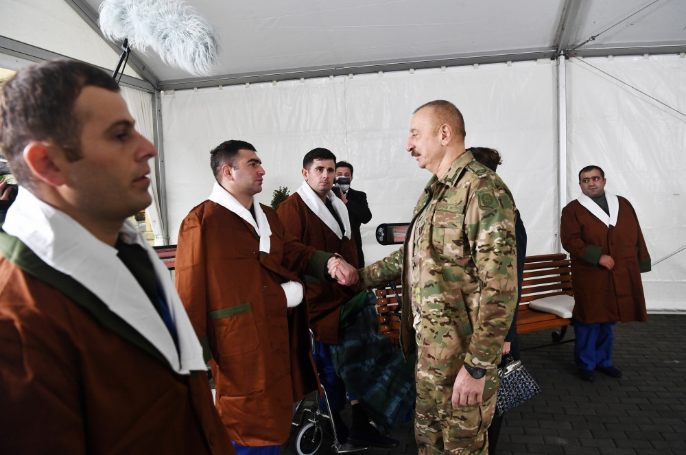 154517-040365.jpg + President Ilham Aliyev and first lady Mehriban Aliyeva met with servicemen undergoing treatment News about - President Ilham Aliyev and first lady Mehriban Aliyeva met with servicemen undergoing treatment