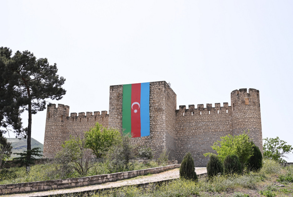 News about - Presidents of Azerbaijan and Kyrgyzstan tour Shahbulag Castle in Aghdam