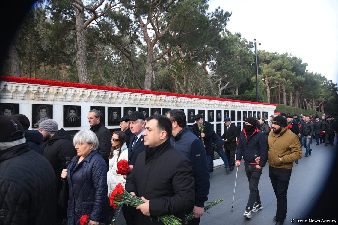 News about - Azerbaijani people pay tribute to 20 January martyrs (PHOTOS)