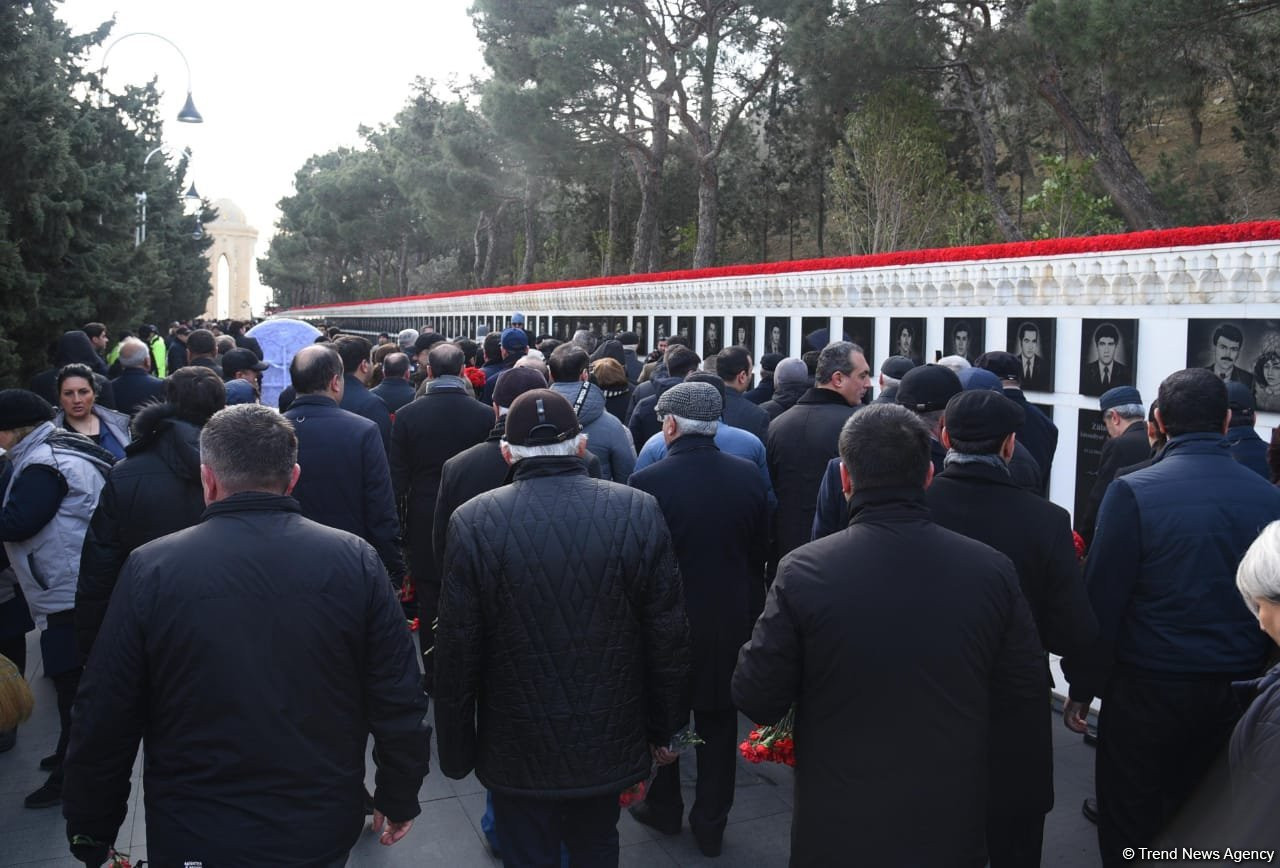News about - Azerbaijani people pay tribute to 20 January martyrs (PHOTOS)