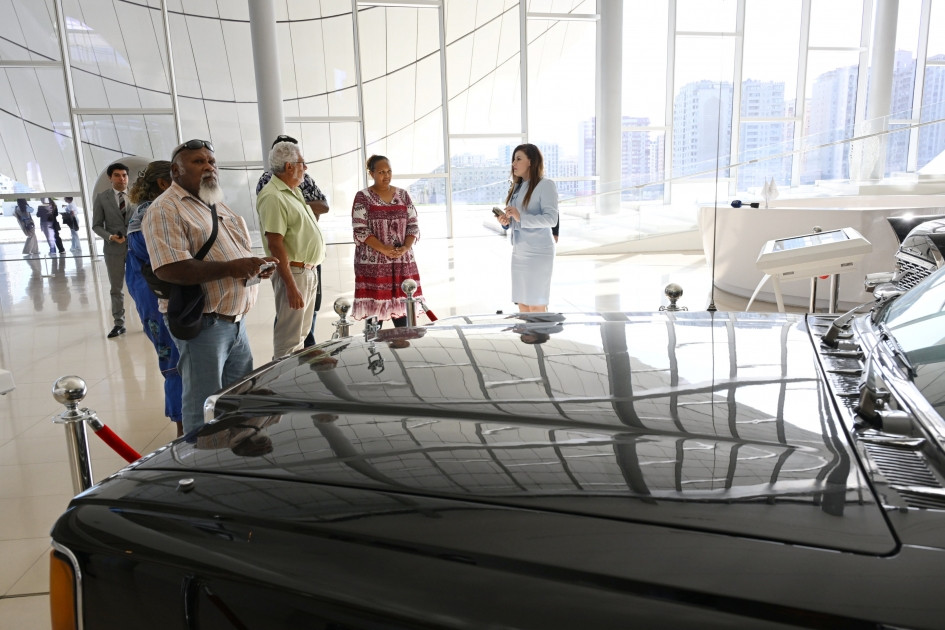 195233-0288984.jpg + New Caledonian delegation visits Heydar Aliyev Center News about - New Caledonian delegation visits Heydar Aliyev Center