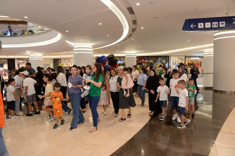 176490-0148173.jpg + First Vice-President Mehriban Aliyeva makes post from festivities organized for children (PHOTO) News about - First Vice-President Mehriban Aliyeva makes post from festivities organized for children (PHOTO)
