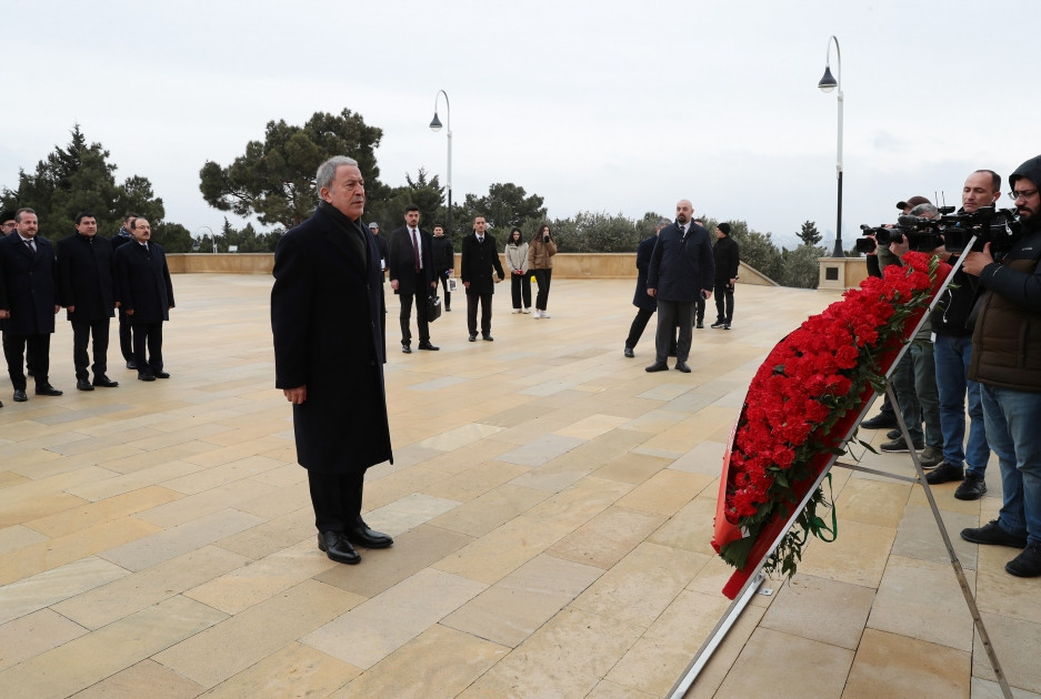 News about - Hulusi Akar pays tribute to Great Leader Heydar Aliyev and Azerbaijani martyrs
