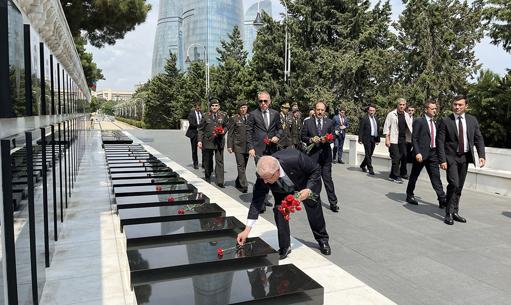 187757-0892084.jpg + Azerbaijan, Türkiye discuss prospects for further development of military cooperation News about - Azerbaijan, Türkiye discuss prospects for further development of military cooperation