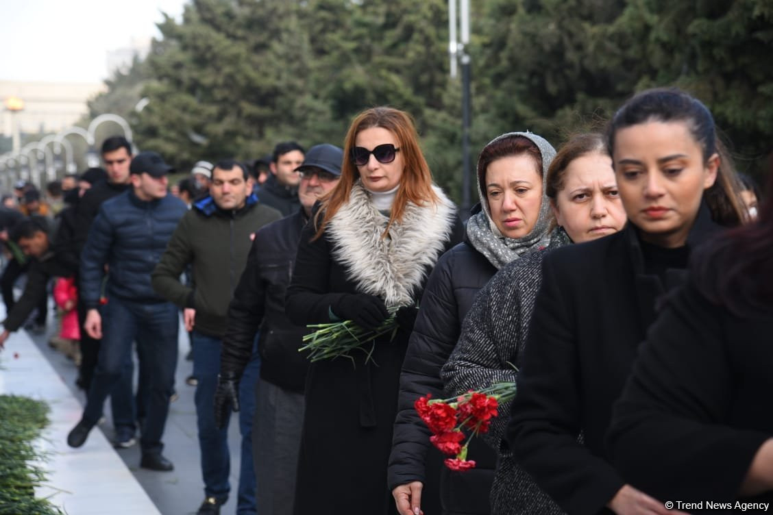 News about - Azerbaijani people pay tribute to 20 January martyrs (PHOTOS)