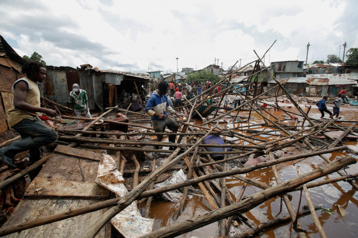 News about - In pictures: Kenya floods force thousands to flee