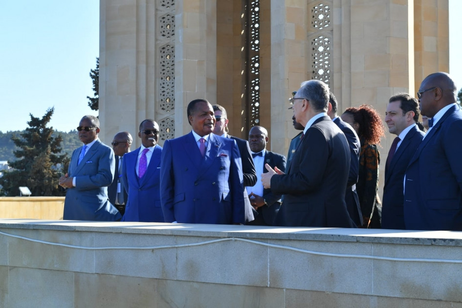 News about - Congolese president visits Alley of Martyrs in Baku