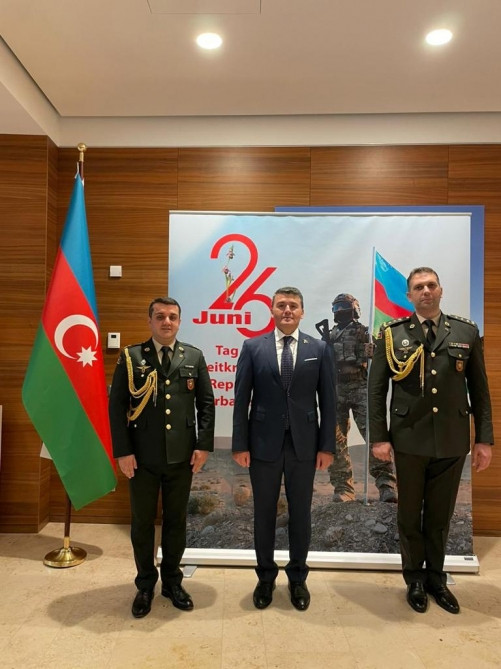 186142-034457.jpg + Azerbaijan Armed Forces Day celebrated in Berlin (PHOTO) News about - Azerbaijan Armed Forces Day celebrated in Berlin (PHOTO)