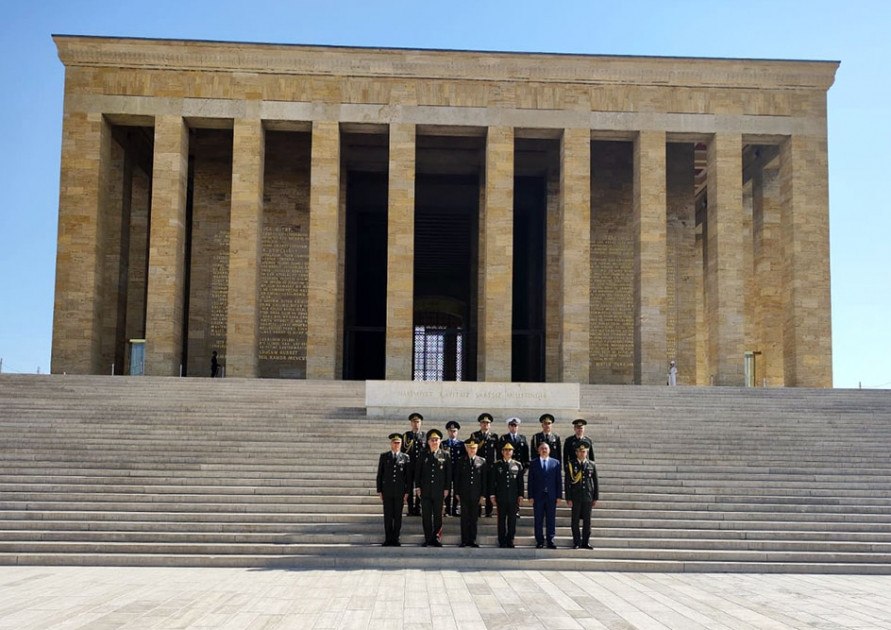 187877-0320479.jpg + Azerbaijan’s defense minister visits Anitkabir in Ankara News about - Azerbaijan’s defense minister visits Anitkabir in Ankara
