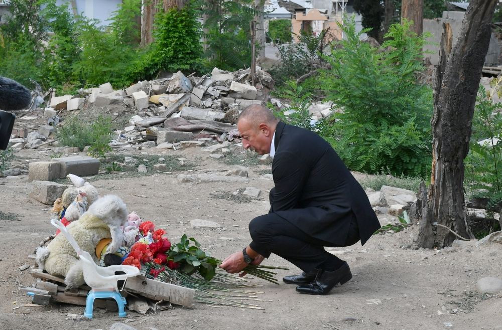 News about - President Ilham Aliyev views crime scenes caused by Armenia's missile attacks on Ganja