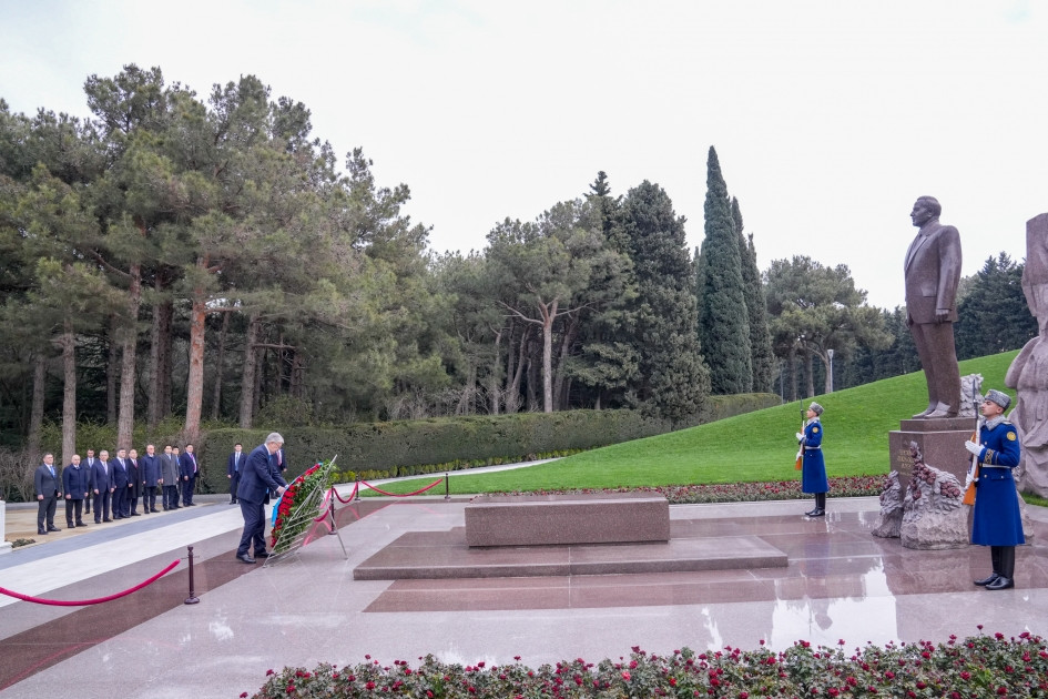 News about - Kazakh president visits grave of Azerbaijan’s Great Leader Heydar Aliyev