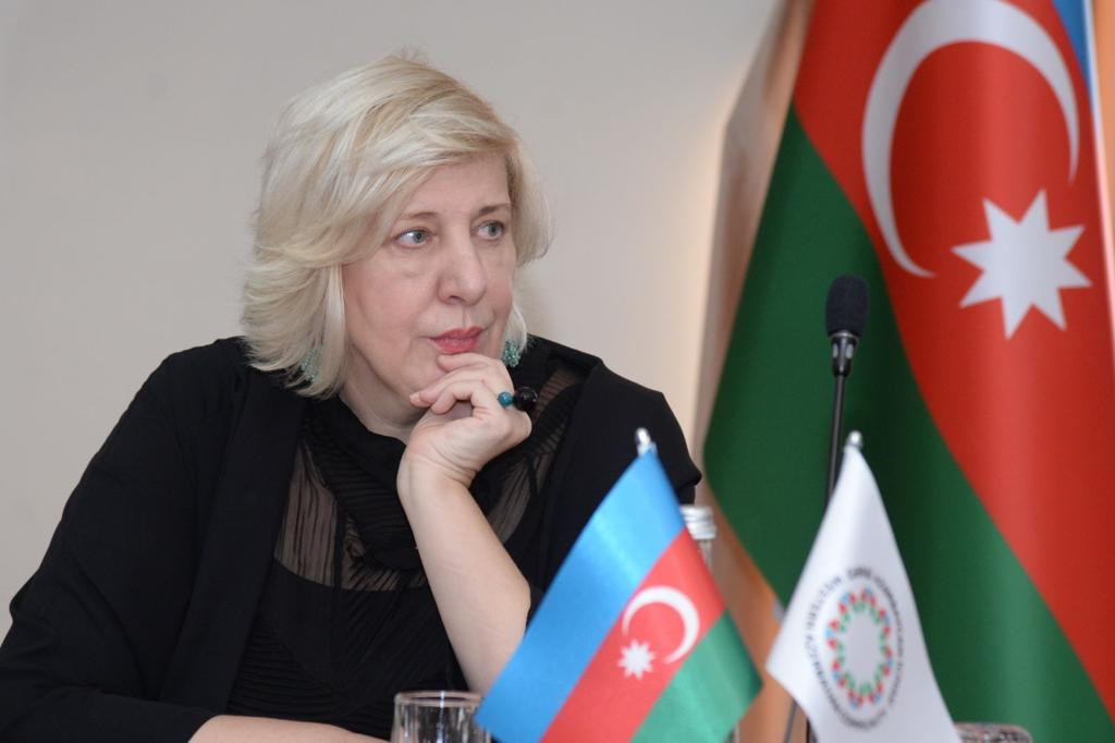 189833-0704209.jpg + Council of Europe Commissioner for Human Rights meet with Azerbaijanis expelled from Armenia News about - Council of Europe Commissioner for Human Rights meet with Azerbaijanis expelled from Armenia