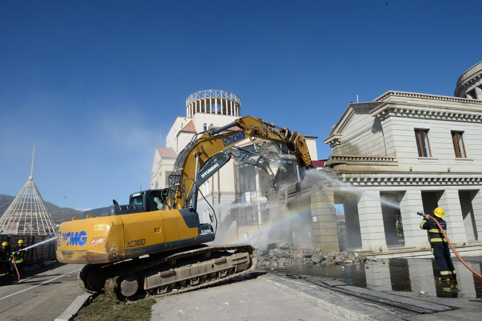 News about - Azerbaijan dismantles buildings in Khankendi built by junta regime during occupation (PHOTO)