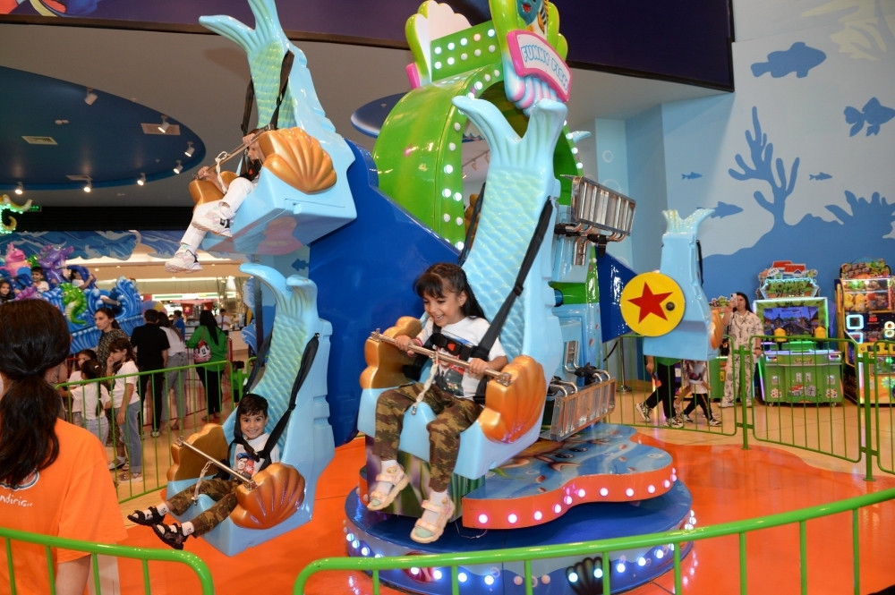176490-0148173.jpg + First Vice-President Mehriban Aliyeva makes post from festivities organized for children (PHOTO) News about - First Vice-President Mehriban Aliyeva makes post from festivities organized for children (PHOTO)