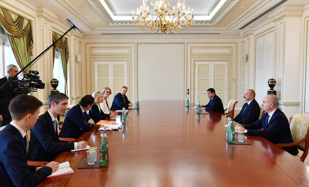 190469-0879937.jpg + President Ilham Aliyev receives OSCE PA president News about - President Ilham Aliyev receives OSCE PA president