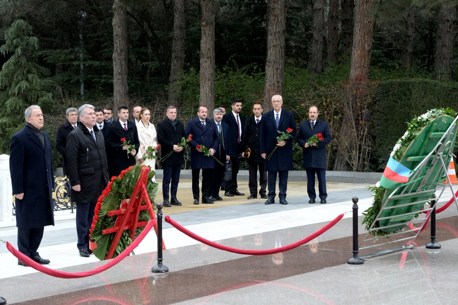 News about - Hulusi Akar pays tribute to Great Leader Heydar Aliyev and Azerbaijani martyrs