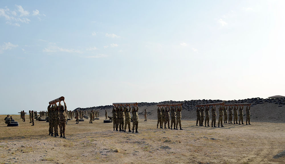 News about - Azerbaijani defense minister attends graduation ceremony of Marines Commando Basic Courses