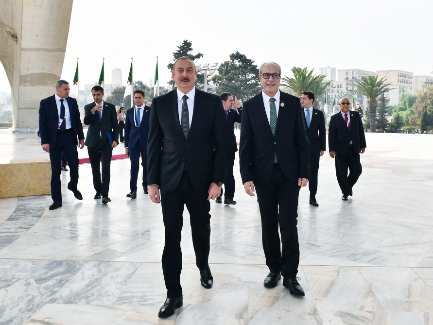 News about - President Ilham Aliyev visits Martyrs Memorial and National Museum of Moudjahid in capital city Algiers