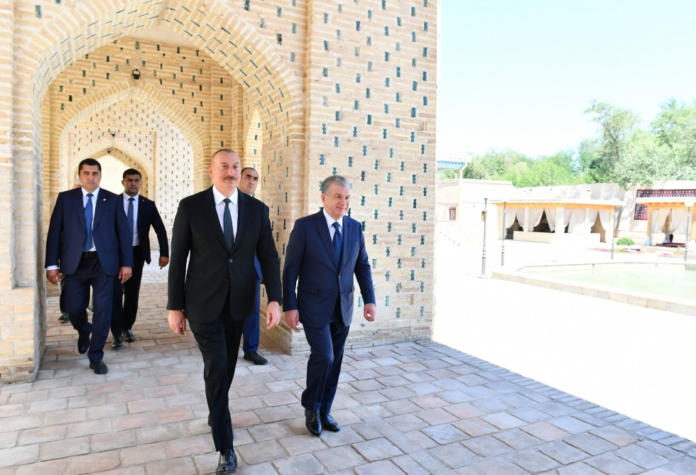 174606-0832802.jpg + President Ilham Aliyev views Nurullaboy Palace Complex in city Khiva News about - President Ilham Aliyev views Nurullaboy Palace Complex in city Khiva