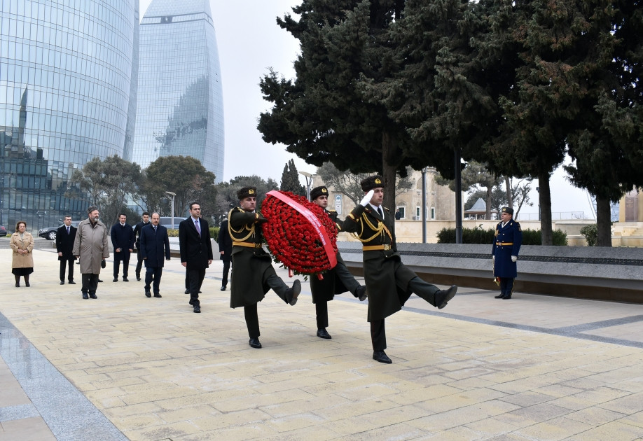 News about - Türkiye’s deputy foreign minister visits Alley of Martyrs and Turkish Martyrdom monument in Baku