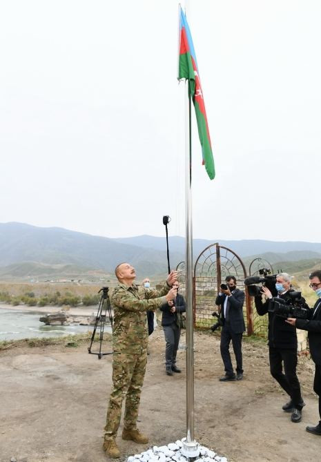 News about - President Ilham Aliyev hoists Azerbaijani flag in Fuzuli, Jabrayil and Khudaferin bridge