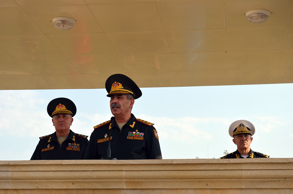 News about - Azerbaijani defense minister attends graduation ceremony of Marines Commando Basic Courses