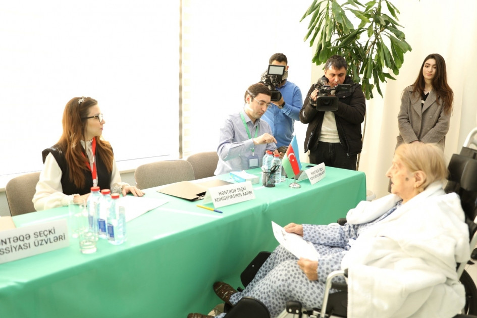 News about - 102-year-old voter casts ballot at Baku Health Center polling station
