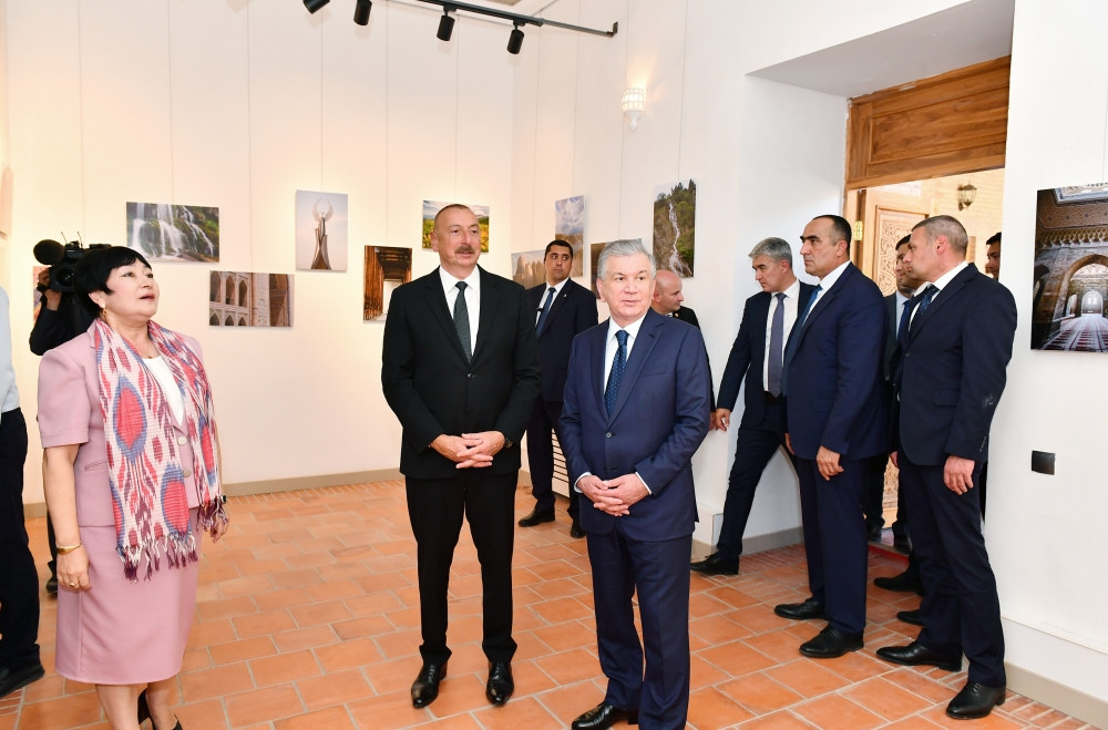 174606-0832802.jpg + President Ilham Aliyev views Nurullaboy Palace Complex in city Khiva News about - President Ilham Aliyev views Nurullaboy Palace Complex in city Khiva