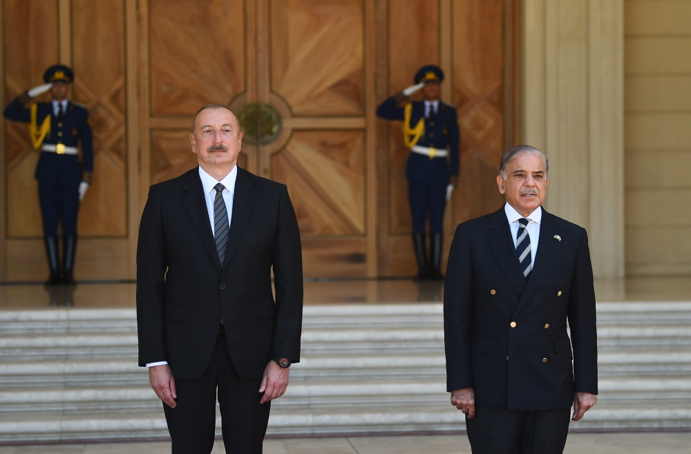 185769-0117456.jpg + Official welcome ceremony held for Pakistani PM in Azerbaijan News about - Official welcome ceremony held for Pakistani PM in Azerbaijan