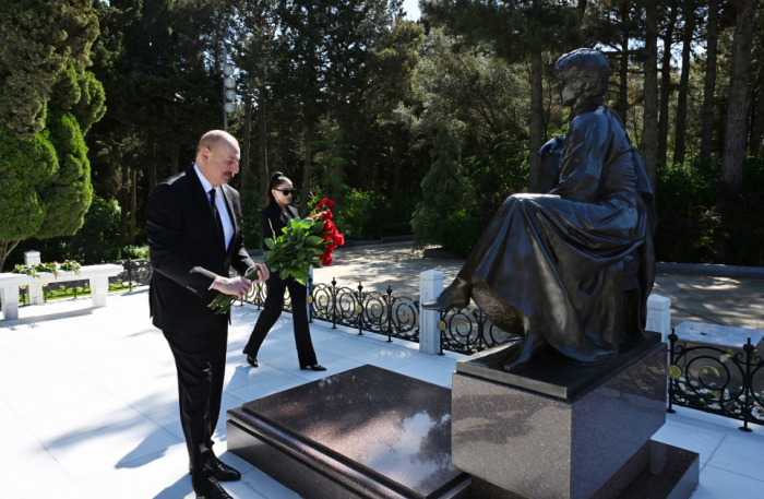 News about -  Azerbaijani president and first lady visit tomb of National Leader Heydar Aliyev 