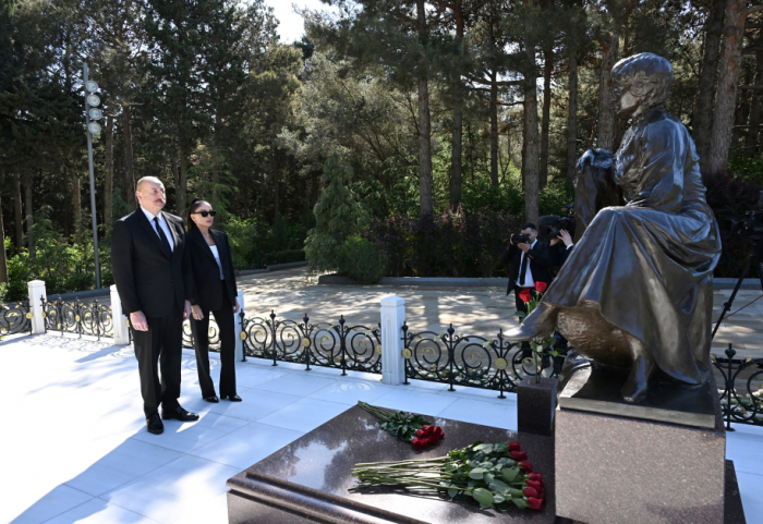 News about -  Azerbaijani president and first lady visit tomb of National Leader Heydar Aliyev 