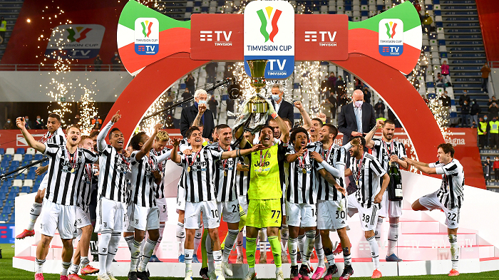 Vlahovic strike hands Juventus Coppa glory