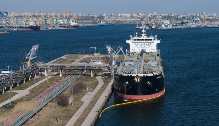 Oil shipments at risk from rising sea levels, think tank warns