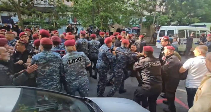 Armenian police detain nearly 200 protesters in Yerevan -  VIDEO/UPDATED 