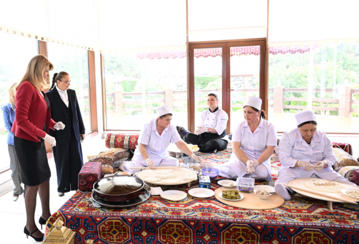 News about - Bulgarian first lady gets acquinted with samples of Azerbaijan`s national cuisine -  PHOTO  