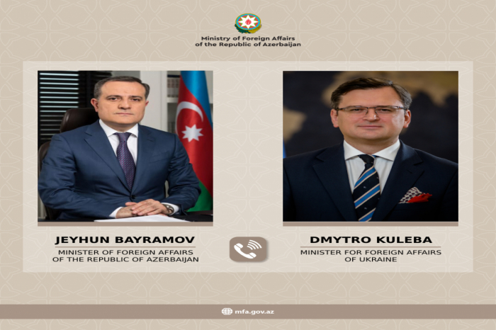 Azerbaijani, Ukrainian FMs discuss strategic partnership over phone