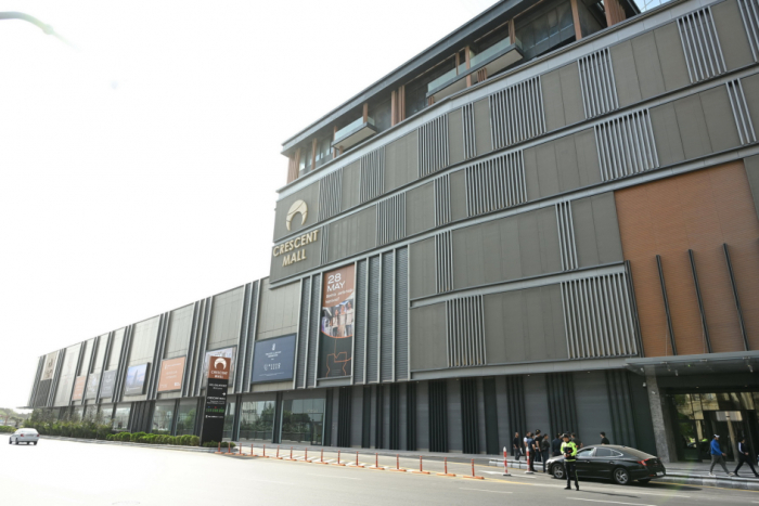 News about - Azerbaijani president and first lady attend Crescent Bay project presentation 