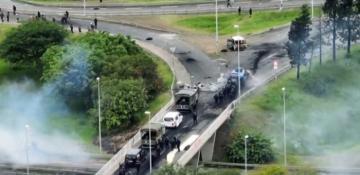 Congress member protests against French president’s visit to New Caledonia 