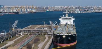 Oil shipments at risk from rising sea levels, think tank warns