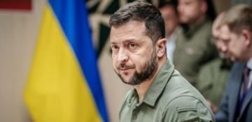 Russia puts Ukrainian President Zelenskyy on wanted list - PHOTO