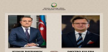 Azerbaijani, Ukrainian FMs discuss strategic partnership over phone