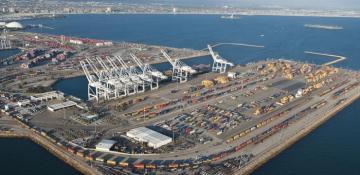  Azerbaijan to greatly benefit from India-Iran deal on strategic port 