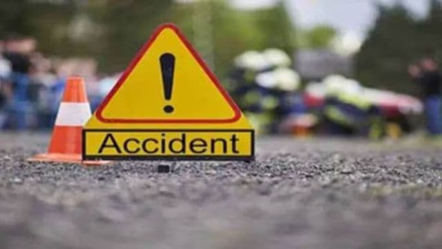 Five killed in road accident in southern Pakistan 