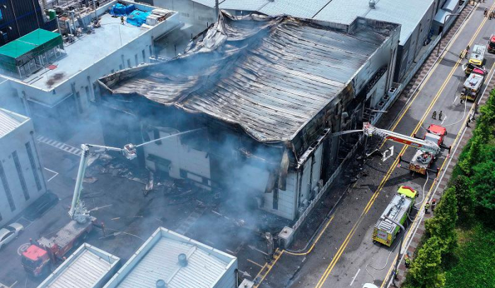 At least 20 dead in S. Korea battery plant fire – VIDEO 